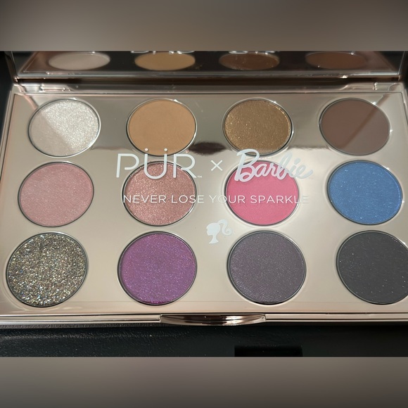 PUR COSMETICS x BARBIE 60TH Anniversary Eyeshadow Palette - Picture 4 of 7